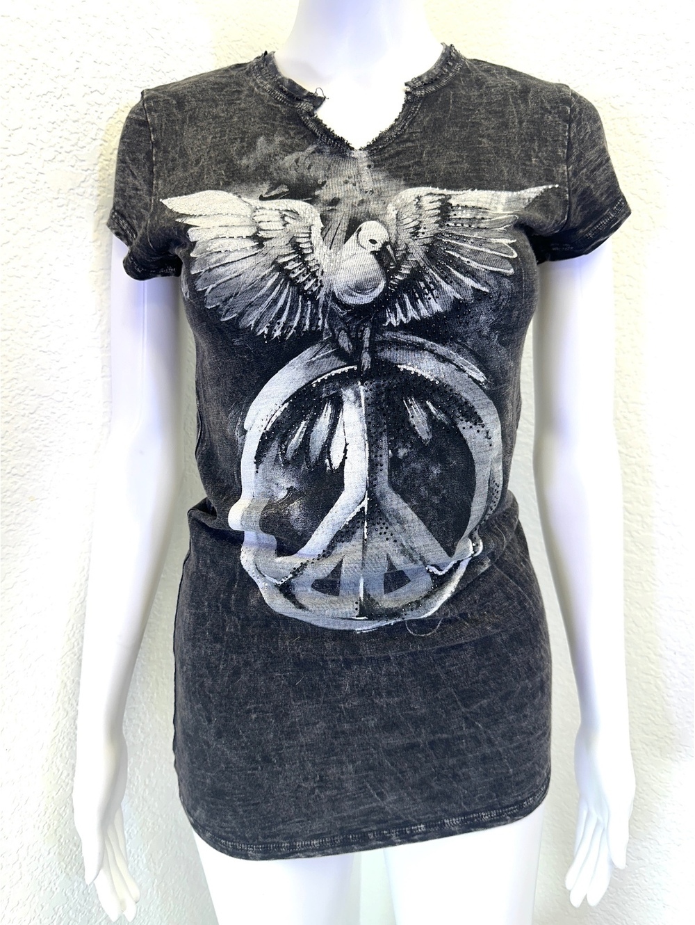 Women’s Sz S Crash & Burn Acid Wash V-Neck T-Shirt Peace Rhinestones Grungy Y2K